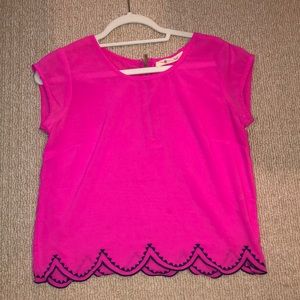Bright pink short sleeve